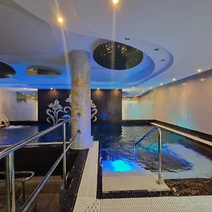 Iris Hotel