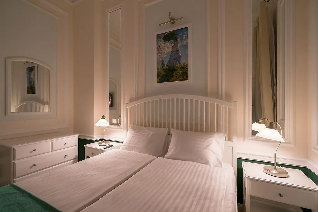 Revelton Suites Karlovy Vary 4*,